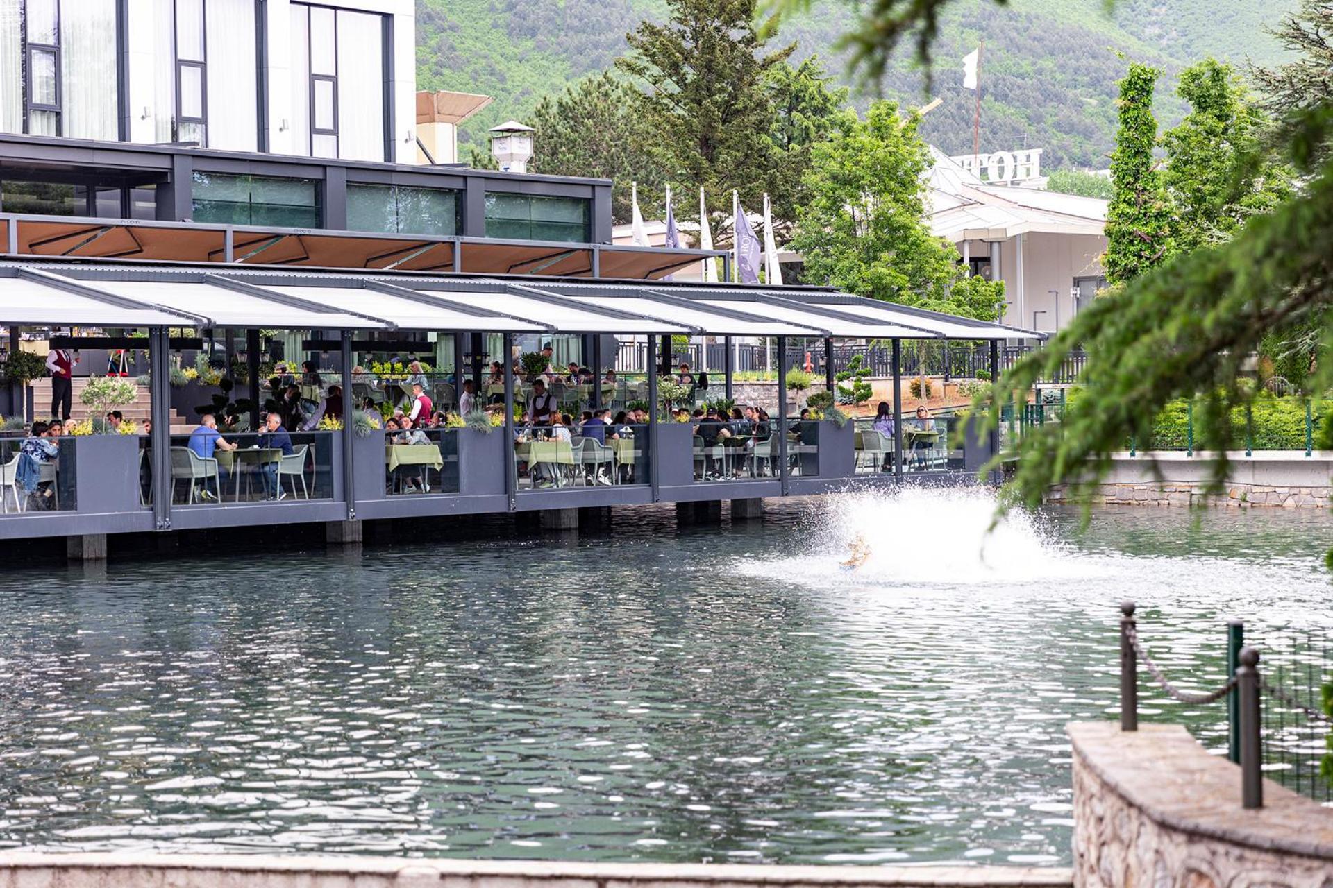 Hotel Trofta Istog Exterior foto